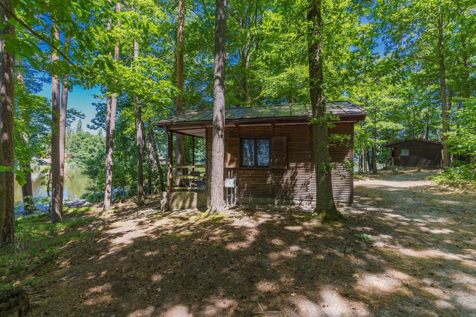 Chatový Areál Atlas Stankov (Jindrichuv Hradec)